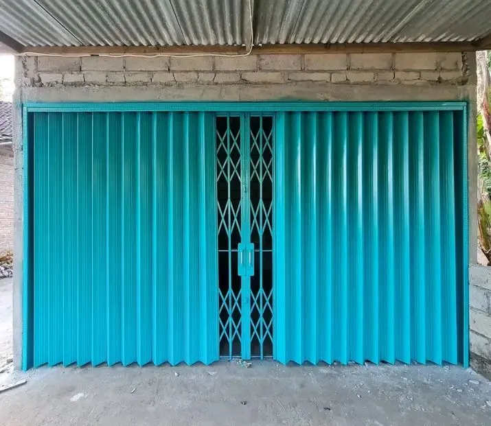 Folding Gate